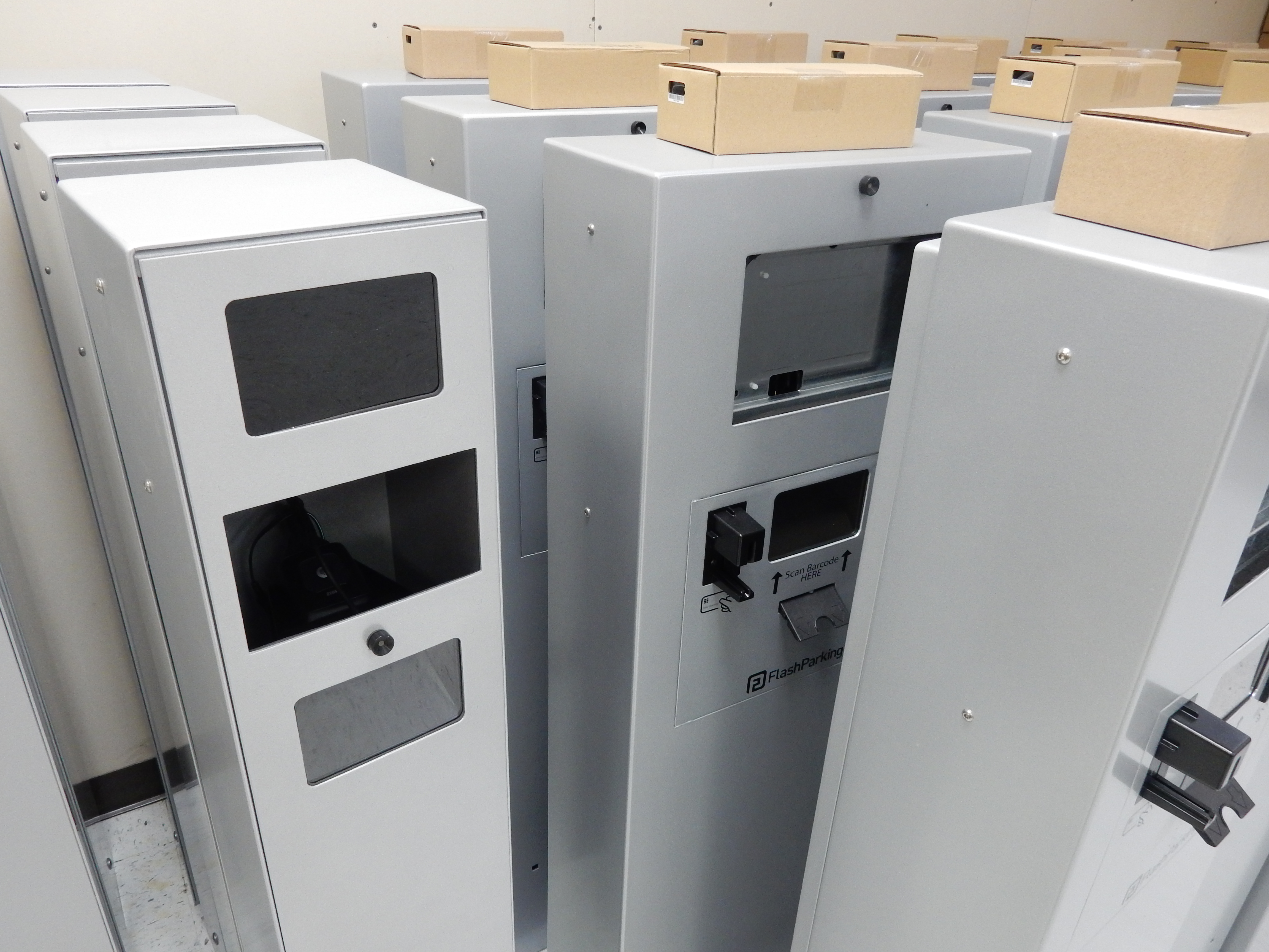 painted-powder-coated-square-rectangular-tubular-plate-steel-fabricated-main-landing-gear-installation-removal-aircraft-tooling-storage-cart-bombardier-challenger-global_5000-private-corporate-jet-aircraft